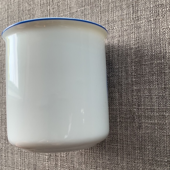 Disneyland Resort Castle Mug - Picture 4 of 6